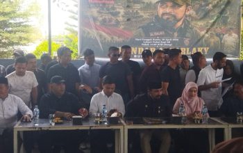 Konfrensi Pers Digelar,Bupati Iskandar Usman Al farlaki Akan Laporkan Semua Yang Terlibat Penyebar Berita Fitnah.