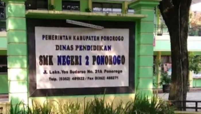PROGRES REFITALISASI SMKN 2 PONOROGO MANDALK, DANA 1,6 MILYAR DINILAI BOROS DAN TIDAK TRANSPARAN