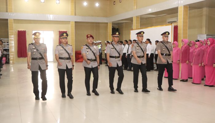 Enam Pejabat Strategis Polres Banyuasin Resmi Berganti, Kapolres Pimpin Langsung Upacara Sertijab