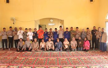 Kapolres Banyuasin Gelar Jumat Curhat dan Jumat Berkah di Masjid Darul Falah, Desa Sungai Pinang