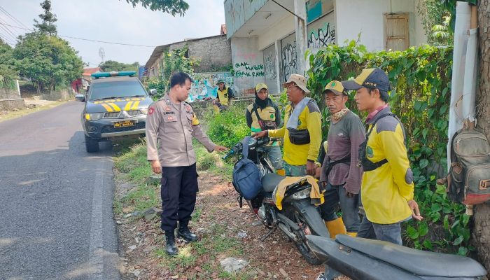 Polsek Pasawahan Patroli Dialogis, Imbau Pekerja Utamakan Keselamatan dan Waspada Curanmor