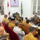 Bupati Al-Farlaky Sambut Tim BPK Pada Entry Meeting Pemeriksaan Terperinci TA 2025