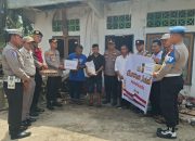 Polsek Kandis Salurkan Bantuan kepada Korban Kebakaran Rumah di Desa Kampung Kandis