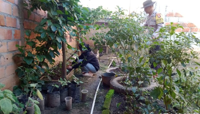 Bhabinkamtibmas Betung Gerakkan Masyarakat Dukung Swasembada Pangan Nasional