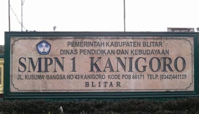 Wali Murid Desak Klarifikasi Tranparansi Dana BOS Sebesar Rp.557 Juta Kepihak SMPN 1 Kanigoro Tentang Aturan Komite Sekolah