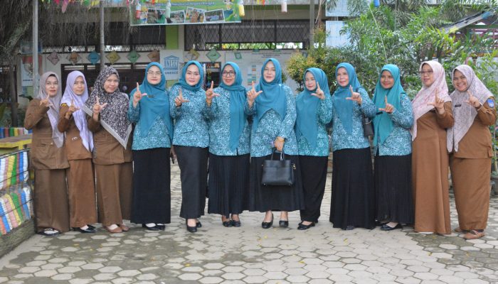TP PKK Kota Langsa Apresiasi Inovasi Daur Ulang Plastik SD Negeri 2, Sampah Disulap Jadi Produk Bernilai Ekonomi