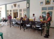 babinsa koramil 0620-17/ciwaringin monitoring pengamanan penyaluran bantuan pangan di desa gintung kidul 2 IMG 20260610 WA0020 1