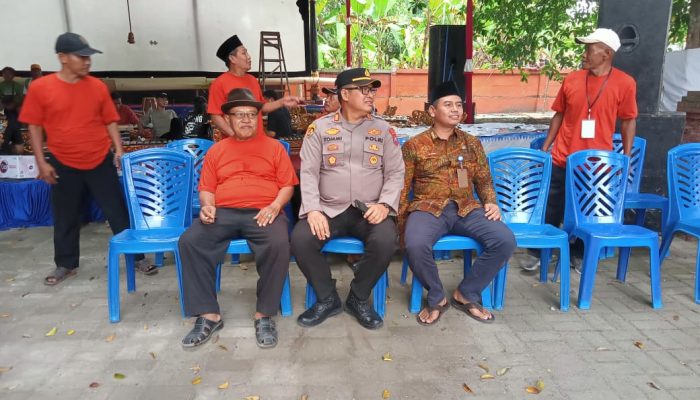 Uri uri budaya dan sedekah Desa kabuh dan kerap jolen tumpeng keliling Kabuh jombang.