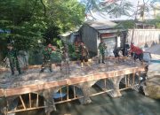 babinsa pekiringan bersama warga laksanakan gotong royong pengecoran jembatan armco 2 IMG 20260615 WA0013 4