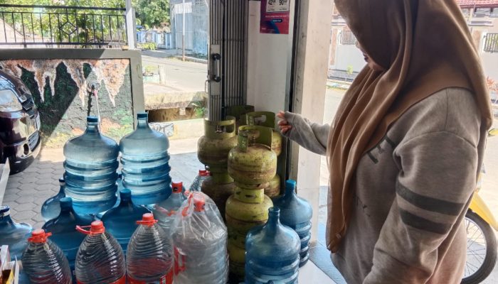 Kelangkaan Gas Elpiji 3 Kg di Pacitan Kian Meluas, Warga dan UMKM Terjepit Tekanan Ekonomi