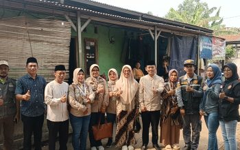 Respons Cepat Laporan Warga, Camat Jatiasih Pimpin Aksi ‘Jumat Tali Kasih’ di Jatisari ‎