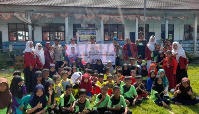 semarak Hari pendidikan Nasional di SDN 05/X Muarasabak kobarkan semangatmu generasi Muda