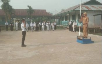 kepala sekolah SMK negeri 2 tanjabtim, Mengucapkan selamat Hari pendidikan Nasional