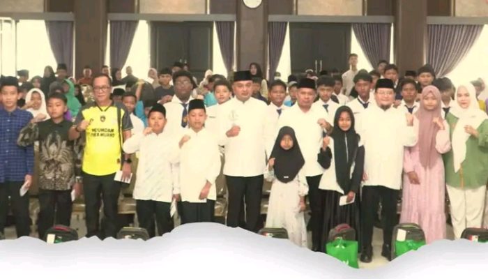 Bupati Tebo Serahkan Santunan dan Bantuan Sembako kepada Masyarakat
