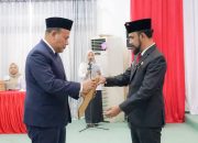 Bupati Al- Farlaky Lantik T. Reza Rizki Pj.Sekda Atim