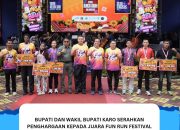 bupati dan wakil bupati karo serahkan penghargaan kepada juara fun run festival bunga dan buah karo tahun 2026 10 FB IMG 1785486848061