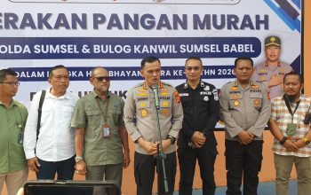 Polri untuk Masyarakat, Polda Sumsel Salurkan Bantuan Beras SPHP dan Sembako Serentak di Sumatera Selatan