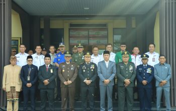 pimpin upacara hut bhayangkara ke 80, kapolres tulang bawang barat bacakan amanat presiden: polri harus makin profesional dan dekat dengan masyarakat 3 IMG 20260701 WA0036XWk2lFL