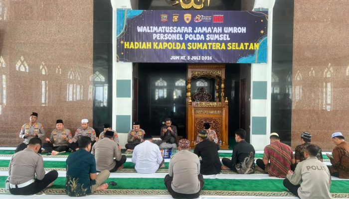 Penghargaan atas Dedikasi, Kapolda Sumsel Lepas Jamaah Umrah Personel Polda Sumsel