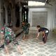 *Babinsa Koramil 420-08/Tabir Bersama Warga dan Pemuda Gotong Royong Bersihkan Masjid, Perkuat Kebersamaan di Gading Jaya*