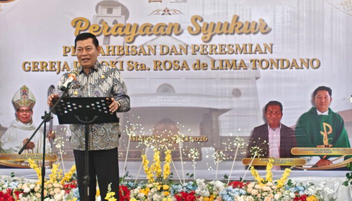 Peresmian Gereja Paroki Santa Rosa de Lima Tondano Berlangsung Khidmat dan Semarak, Kodim 1302/Minahasa Menyalurkan Bantuan Sosial kepada Umat Beriman