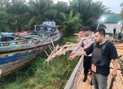 polisi bersama warga lakukan pencarian korban diduga diterkam buaya di sungai desa teluk betung 11 IMG 20260706 WA0019