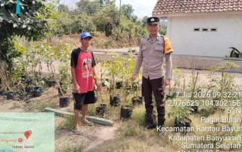bhabinkamtibmas polsek rantau bayur ajak warga desa rantau bayur sukseskan program pekarangan pangan bergizi 4 IMG 20260707 WA0008
