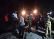 Babinsa Sampiran Bersama Petugas Gabungan Padamkan Kebakaran Lahan Kosong di Kecamatan Talun ‎