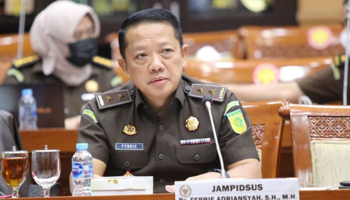 Mabes Polri Tetapkan Eks Jampidsus Febrie Adriansyah sebagai Tersangka Dugaan Korupsi dan TPPU