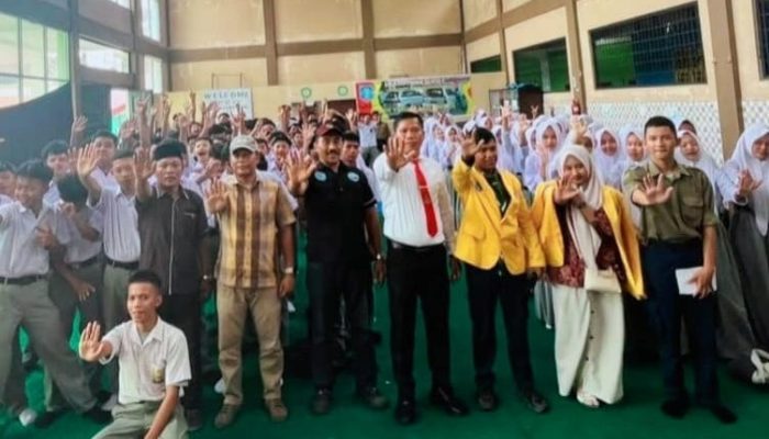 Satresnarkoba Polres Labuhanbatu Adakan Sosialisasi Bahaya Narkoba kepada di SMK Muhammadiyah 3 Aek Kanopan