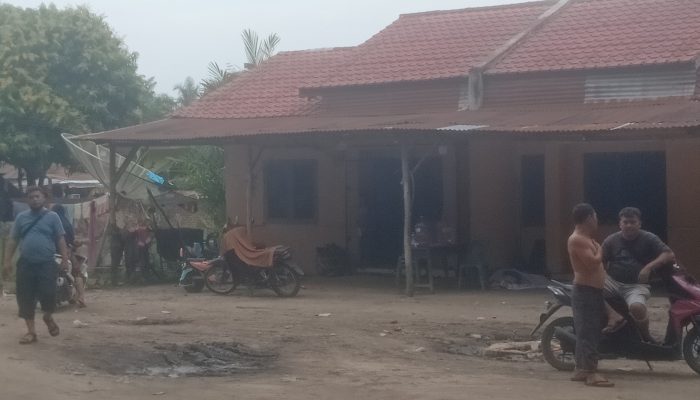 Masyarakat Sungai kanan Meminta Kepada Bapak Kapolsek ,Agar kiranya Tidak Tutup Mata Atas Adanya Dugaan Penyulingan Minyak Yang Bersubsidi Di Desa Hajoran Amelia