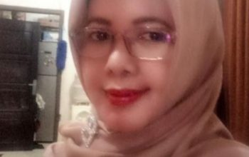 Kepala sekolah SMA Negeri 10 tanjabtim menggucapkan selamat hari pendidikan nasional 2026