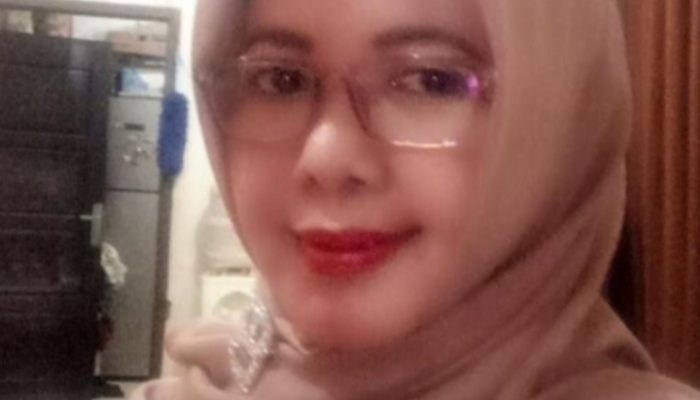 Kepala sekolah SMA Negeri 10 tanjabtim menggucapkan selamat hari pendidikan nasional 2026