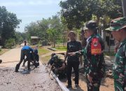 pastikan kualitas dan tepat sasaran, dandim 0620/kab. cirebon tinjau langsung pembangunan jalan rabat beton tmmd ke-129 di desa luwung kencana 2 IMG 20260802 WA0003 1