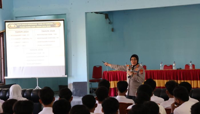 Kapolres Buru Turun Langsung Dalam Program Polisi Mengajar, Tanamkan Kesadaran Hukum Dan Hentikan Kekerasan Perempuan & Anak Sejak Dini Di Sekolah
