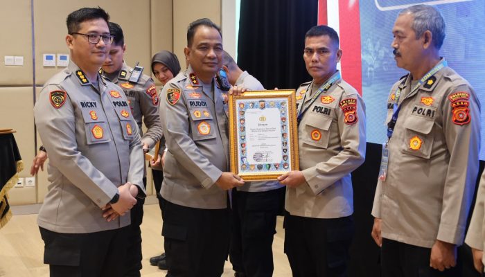 Polres Aceh Timur meraih Dua Penghargaan pada Rakernis SDM Polda Aceh*