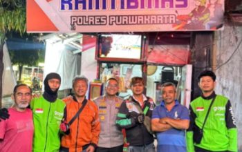 Kunjungi Warung Ojol Kamtibmas, Kapolres Purwakarta Sapa Driver Ojol dengan Gaya Humanis