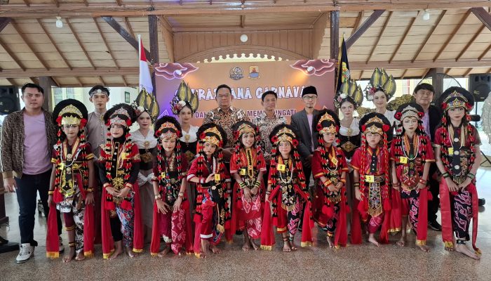 Cakrabuana Karnaval Kolaborasikan UMKM dan Budaya Lokal Cirebon ‎