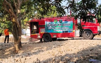 Ringankan Beban Warga, Kodim 0614/Kota Cirebon Salurkan Bantuan Air Bersih ke Argasunya