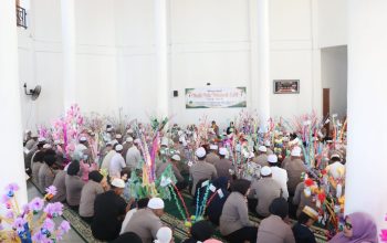 Polres Buru Gelar Peringatan Maulid Nabi Muhammad SAW 1448 H/2026 M, Perkuat Keteladanan Akhlak Dalam Pelaksanaan Tugas
