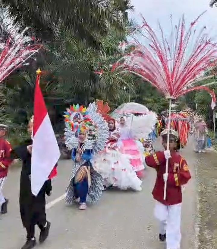 kecamatan pirak timu gelar pawai karnaval, menyemarakkan hut ri ke-81 3 Screenshot 2026 08 19 00 17 00 25 6012fa4d4ddec268fc5c7112cbb265e7