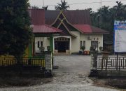 APARATUR 51 DESA DI BENGKALIS & BANTAN SEMAKIN GALAU, GAJI HONORER NUNGGAK 4 BULAN CAIRNYA CUMA 1 BULAN