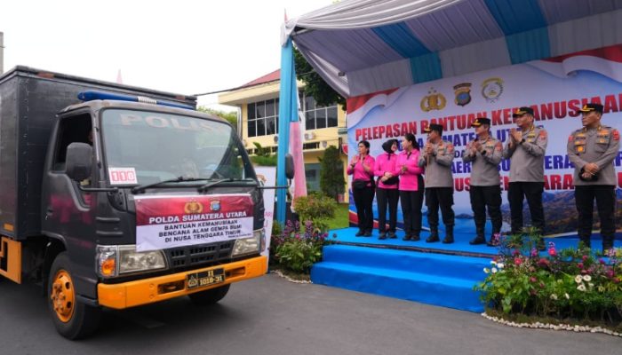 Polda Sumut Berangkatkan 25 Ton Bantuan Kemanusiaan Tahap Pertama untuk Korban Gempa NTT