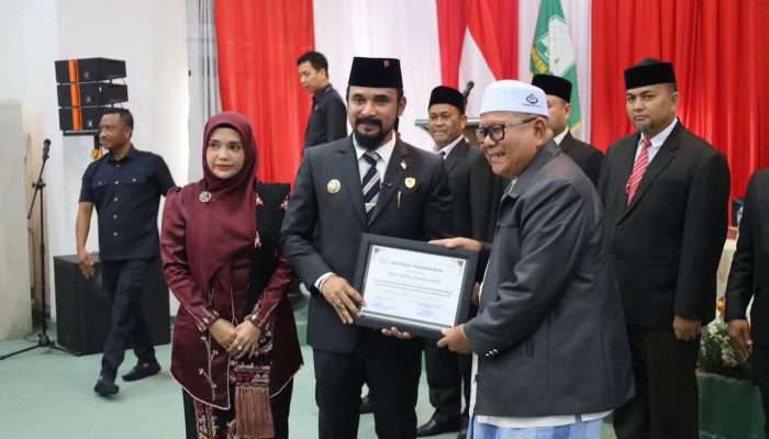 Komisioner Baitul Mal Aceh Timur Dilantik, Bupati Al-Farlaky Minta Genjot Pendapatan Zakat
