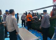 Polsek KPC dan Sat Polairud Evakuasi Jenazah ABK KM Cirebon Indah 5 dengan Penuh Empati