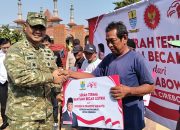200 Becak Listrik Diserahkan kepada Warga Cirebon, Dandim 0614/Kota Cirebon Hadiri Penyaluran Bantuan dari Presiden RI