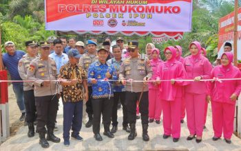 Kapolres Mukomuko Resmikan Jembatan Merah Putih Presisi, Perkuat Akses dan Mobilitas Warga Desa Cinta Asih