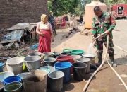 hadapi kekeringan, babinsa dampingi penyaluran 10.000 liter air bersih bagi warga argasunya 3 IMG 20260918 WA0032