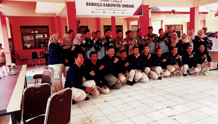 Bupati Warsubi S,H,MSi.Bersama Wabub Salmanudin Yazid Hadiri Tasyakuran Kantor Baru Bawaslu di Tembelang Jombang 
