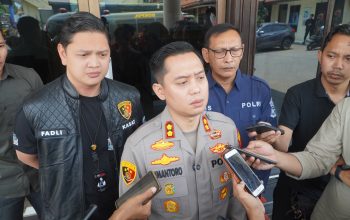 kapolres cirebon kota ungkap peran dua tersangka dalam kasus konten asusila sesama jenis 8 IMG 20260925 WA0127